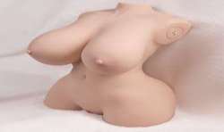 XISE TINY THRUSTING TORSO REALaSTICO CON VIBRACIaN FEMENINO 40 CM