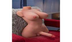 XISE HERMOSA LADY BOY TORSO FEMENINO CON DILDO CON VIBRACIaN Y THRUSTING 49 CM