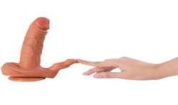 SHEQU JULIAN DILDO Y ESTIMULADOR DE CLaTORIS CON VIBRACIaN Y CONTROL REMOTO 16 CM