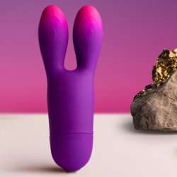 ROCKS OFF GLO GIRL BUNNY VIBRADOR FLEXIBLE MORADO