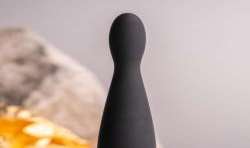 ROCKS OFF PETITE SENSATIONS TEAZER PLUG ANAL VIBRADOR NEGRO