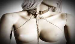 DeSIR MeTALLIQUE COLLAR METaLICO DORADO